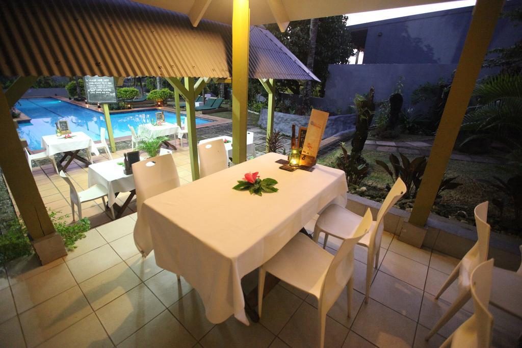 Coconut Palms Resort Vanuatu Port Vila Dış mekan fotoğraf