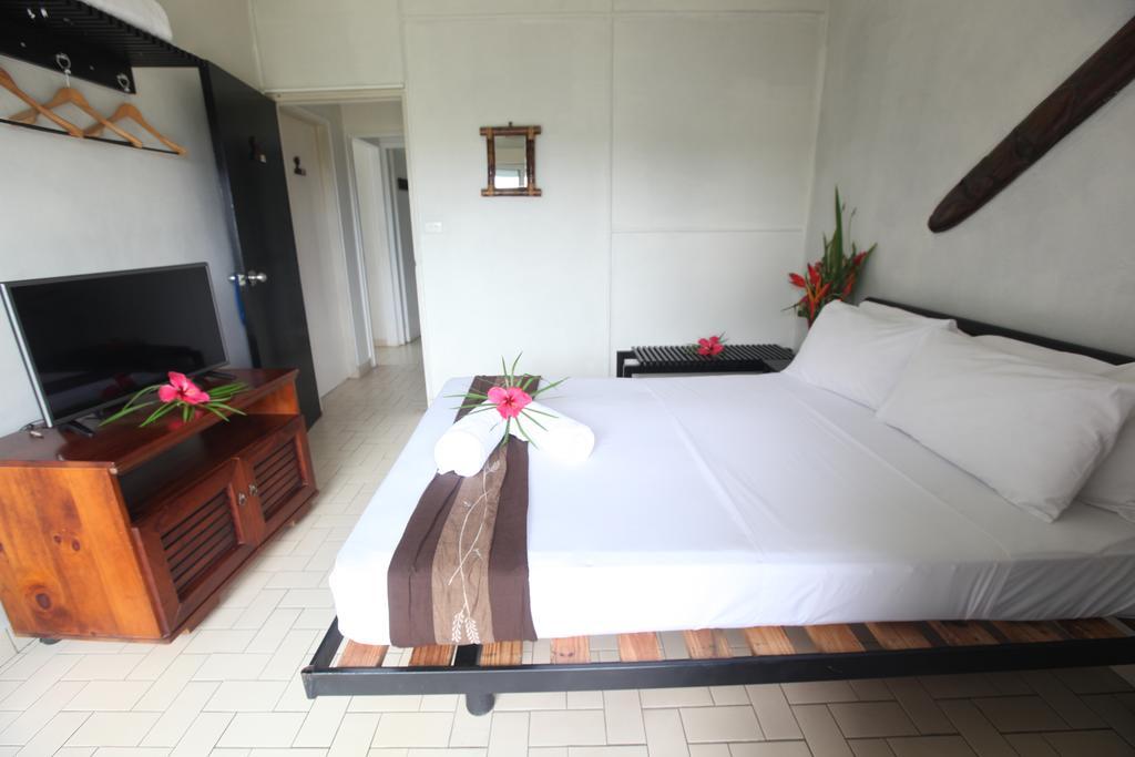 Coconut Palms Resort Vanuatu Port Vila Dış mekan fotoğraf