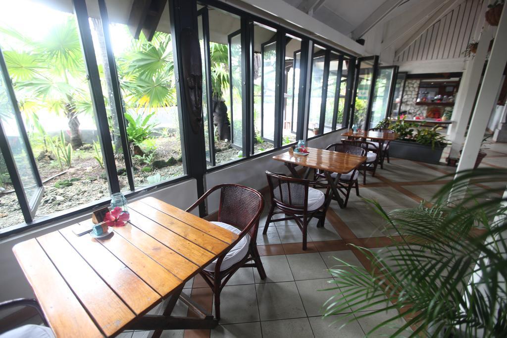 Coconut Palms Resort Vanuatu Port Vila Dış mekan fotoğraf